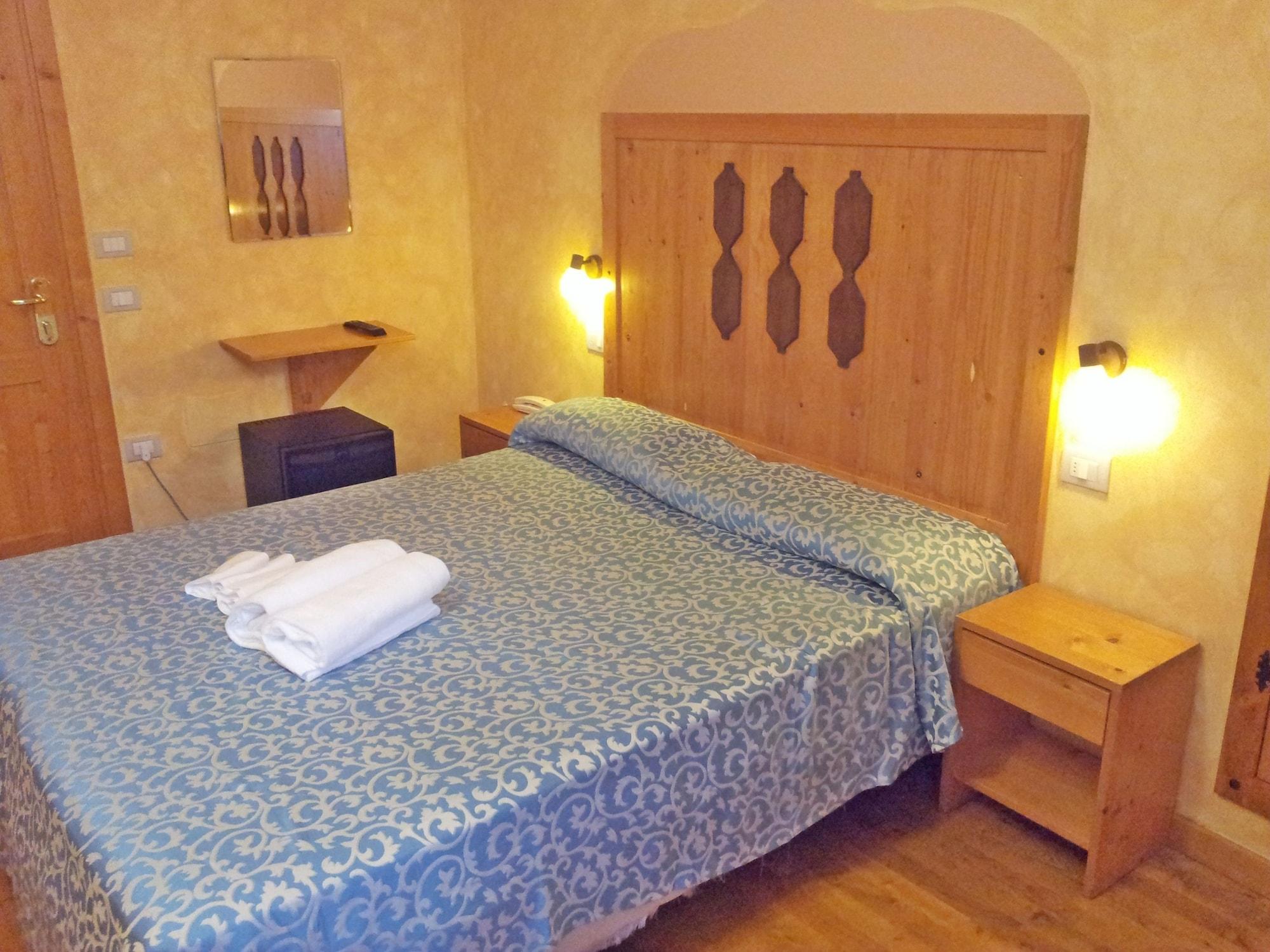 Hotel Tre Ceri Gubbio Eksteriør billede